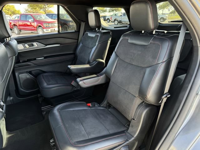 Certified 2025 Ford Explorer ST image 28