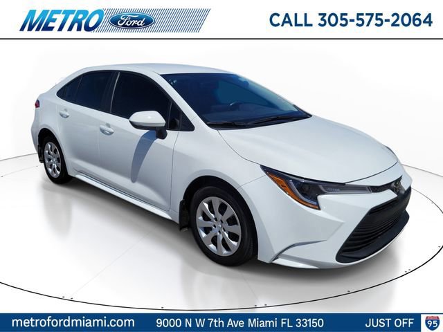 Used 2024 Toyota Corolla LE image 4