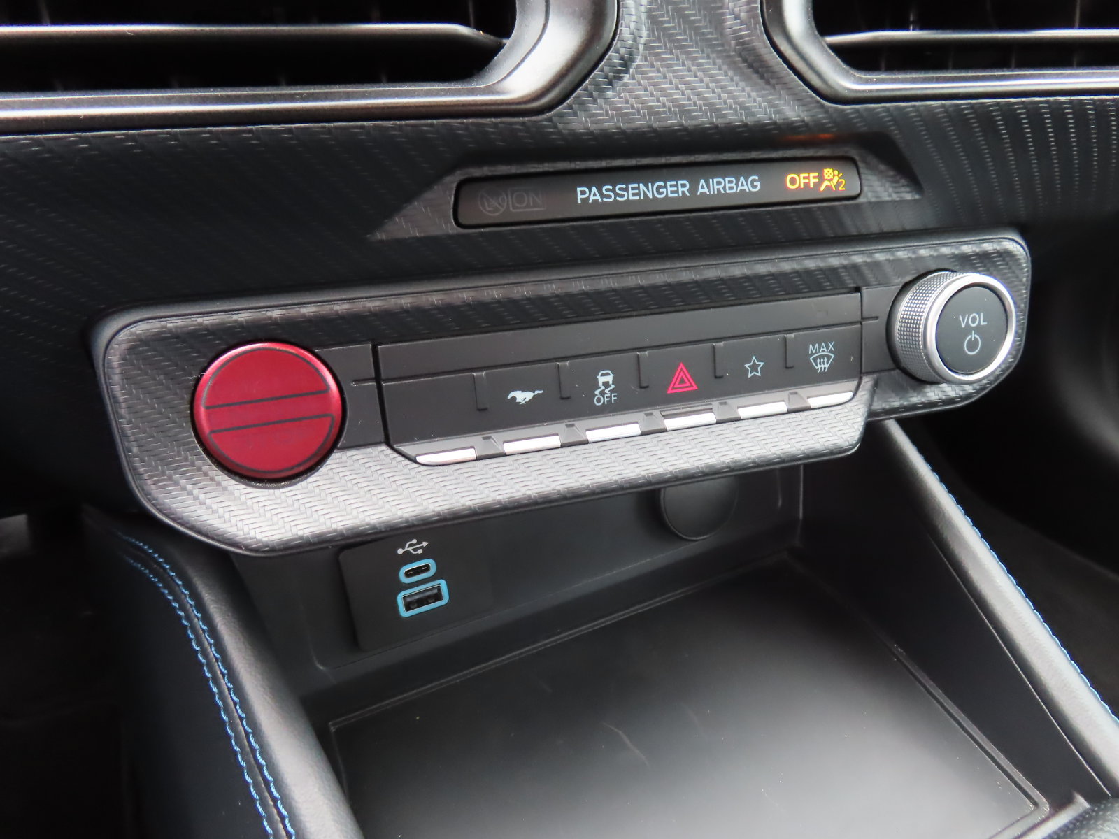 Certified 2025 Ford Mustang Dark Horse RWD image 30