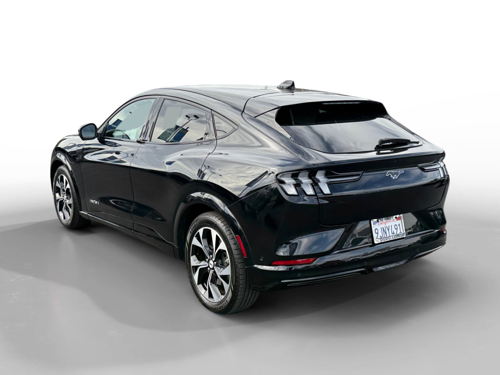 Certified 2023 Ford Mustang Mach-E Premium RWD image 3