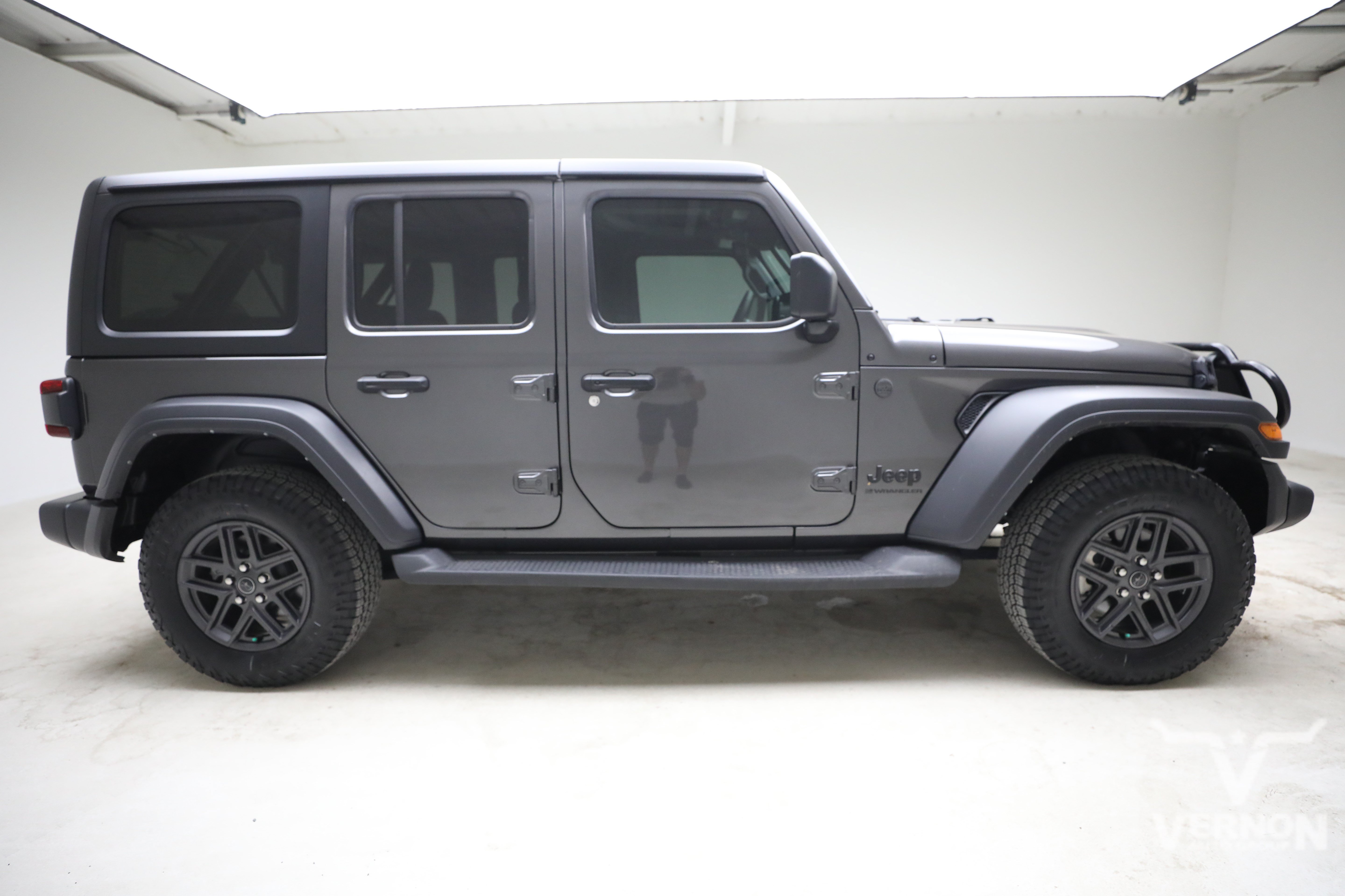 Used 2024 Jeep Wrangler Unlimited Sport AWD/4WD image 6