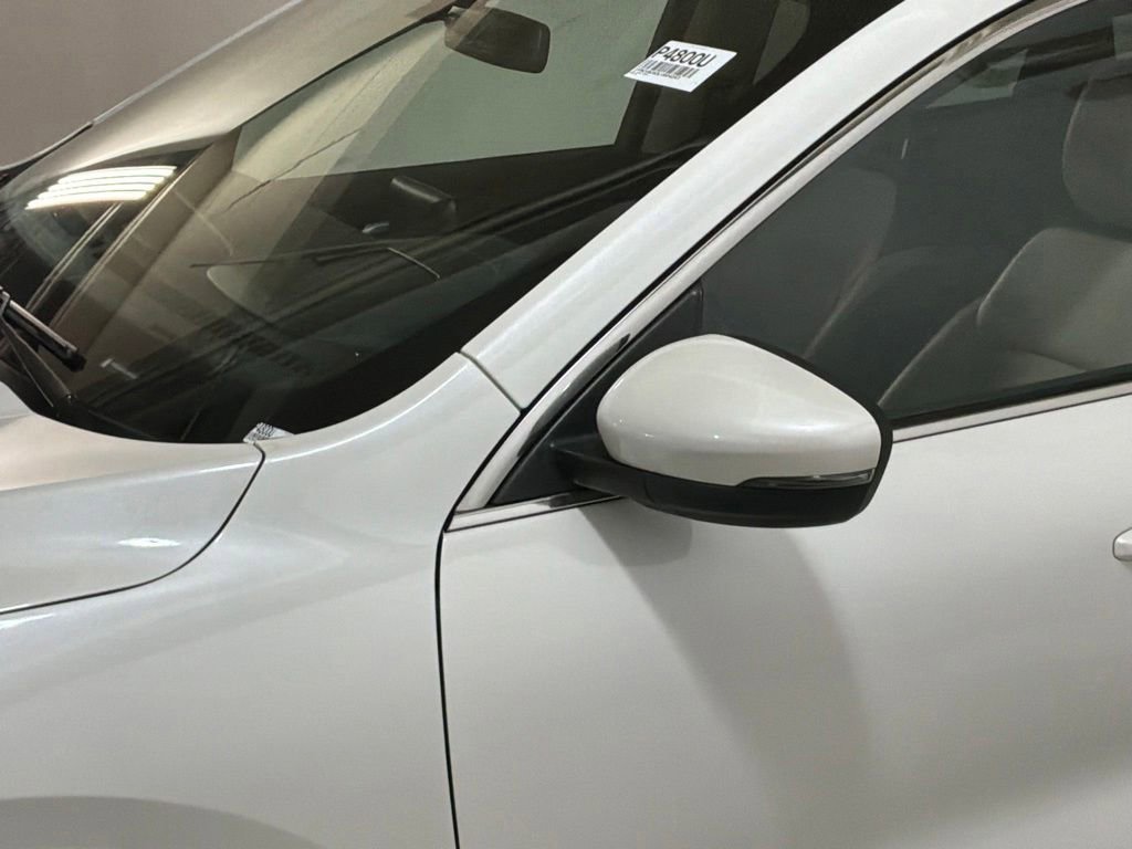 Certified 2020 Ford Escape Titanium AWD/4WD image 25