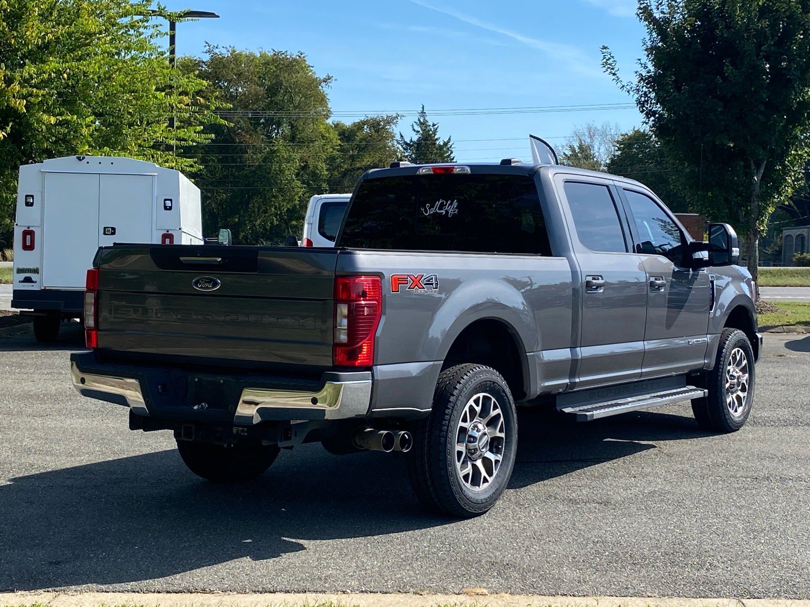 Certified 2021 Ford F250 Lariat w/ FX4 Off-Road Package AWD/4WD image 4
