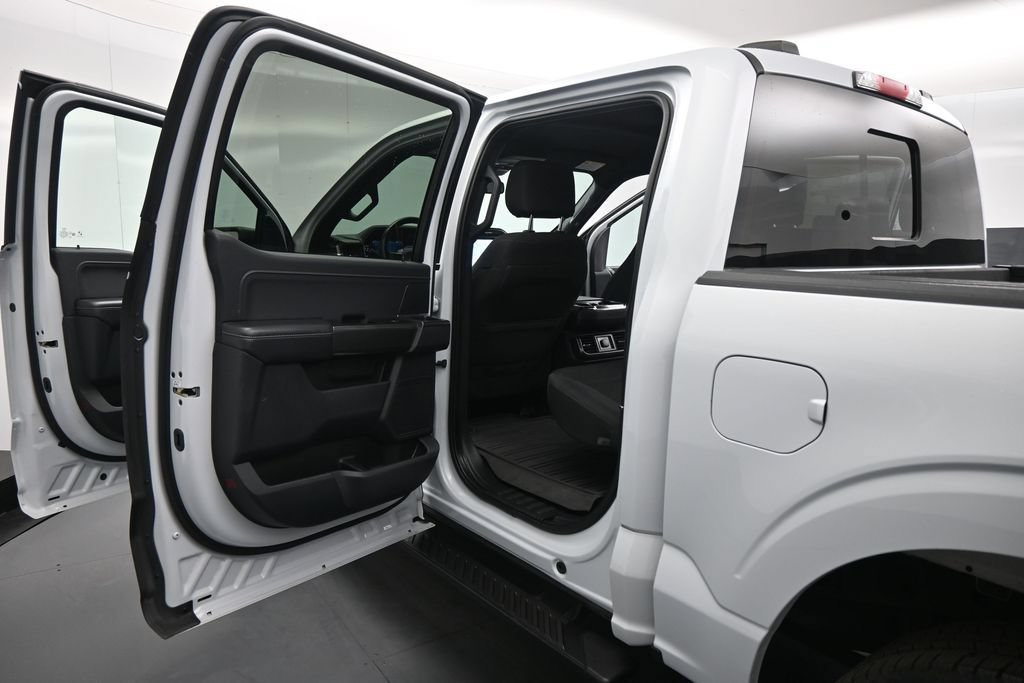 Certified 2021 Ford F150 XLT RWD image 15