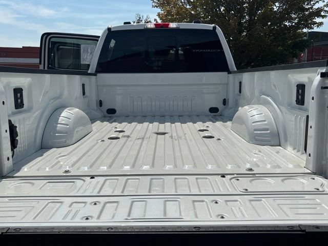 Certified 2025 Ford F450 Platinum w/ FX4 Off-Road Package AWD/4WD image 28