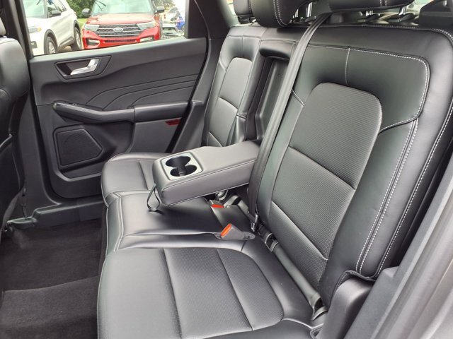Certified 2024 Ford Escape Platinum AWD/4WD image 8