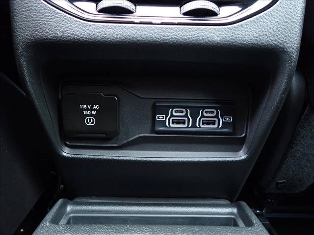Used 2024 Jeep Grand Cherokee L Limited w/ Black Appearance Package AWD/4WD image 11