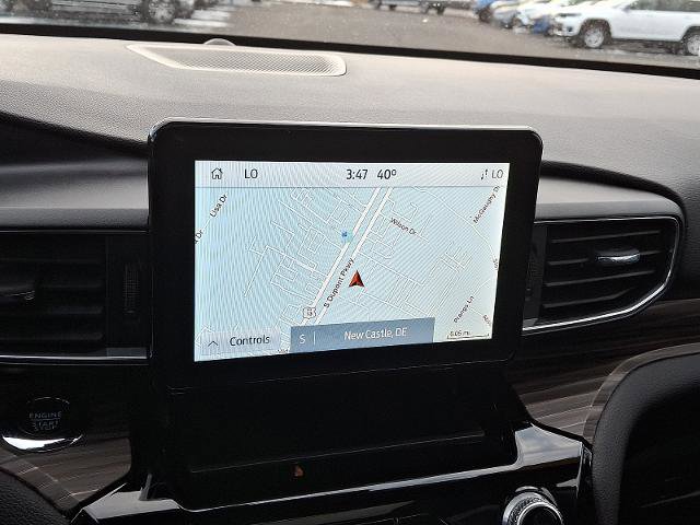 Certified 2022 Ford Explorer Limited w/ Hybrid Equipment Group 310A image 17