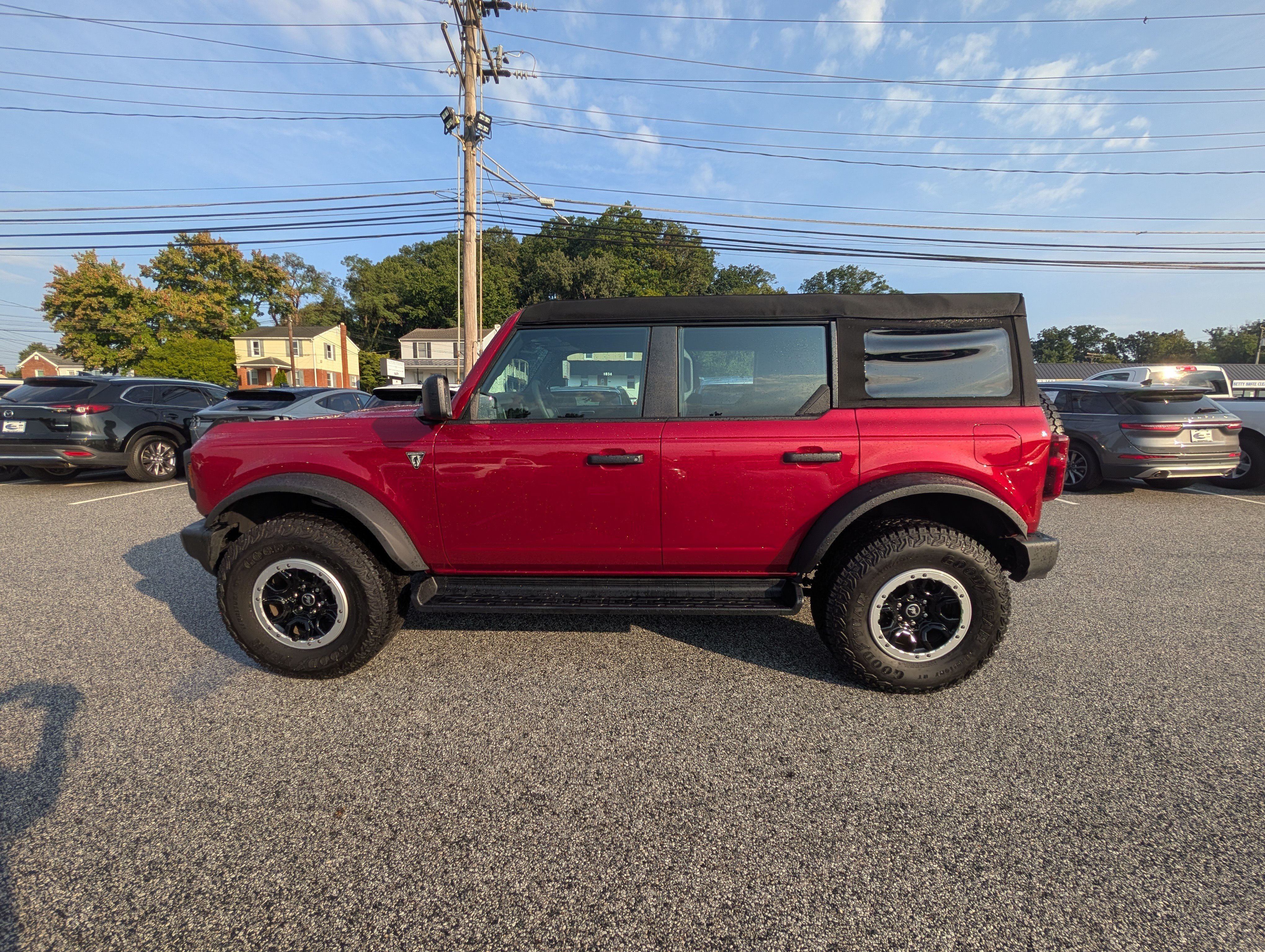 Certified 2025 Ford Bronco 4-Door w/ Sasquatch Package AWD/4WD image 3