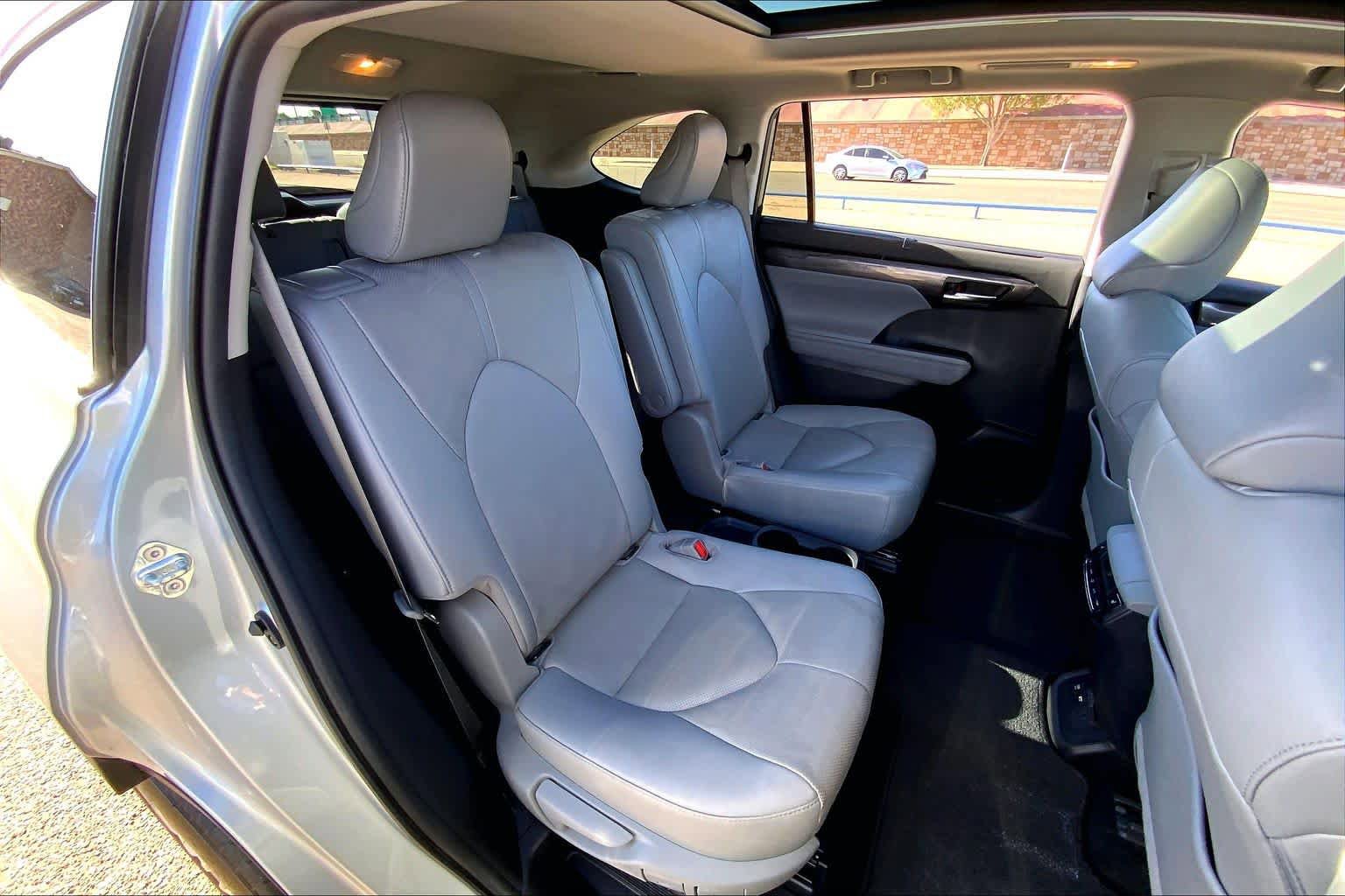 Used 2020 Toyota Highlander Platinum AWD/4WD image 31