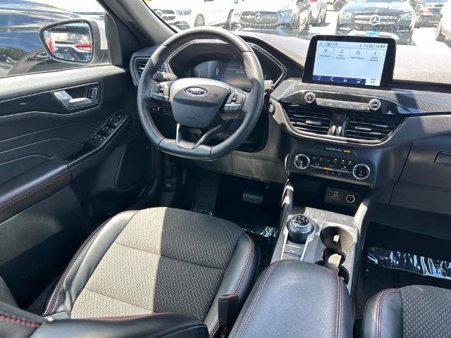 Certified 2025 Ford Escape ST-Line Select AWD/4WD image 10