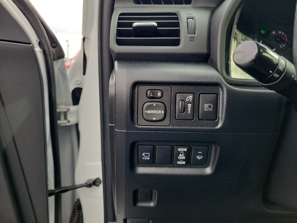 Used 2024 Toyota 4Runner SR5 Premium w/ Moonroof Package AWD/4WD image 24
