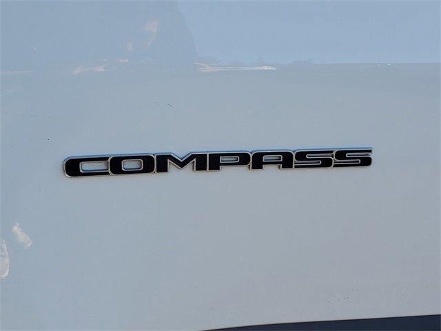 Used 2024 Jeep Compass Latitude image 24