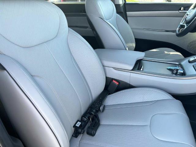 Used 2025 Hyundai Palisade SEL FWD image 25