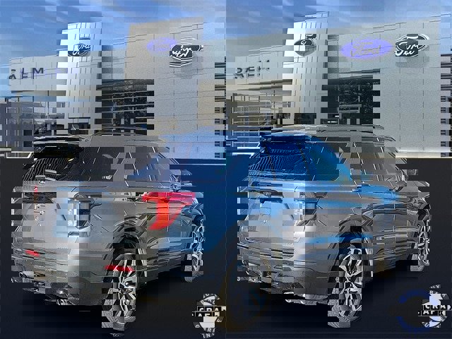 Certified 2022 Ford Explorer ST-Line w/ Class IV Trailer Tow Package image 3