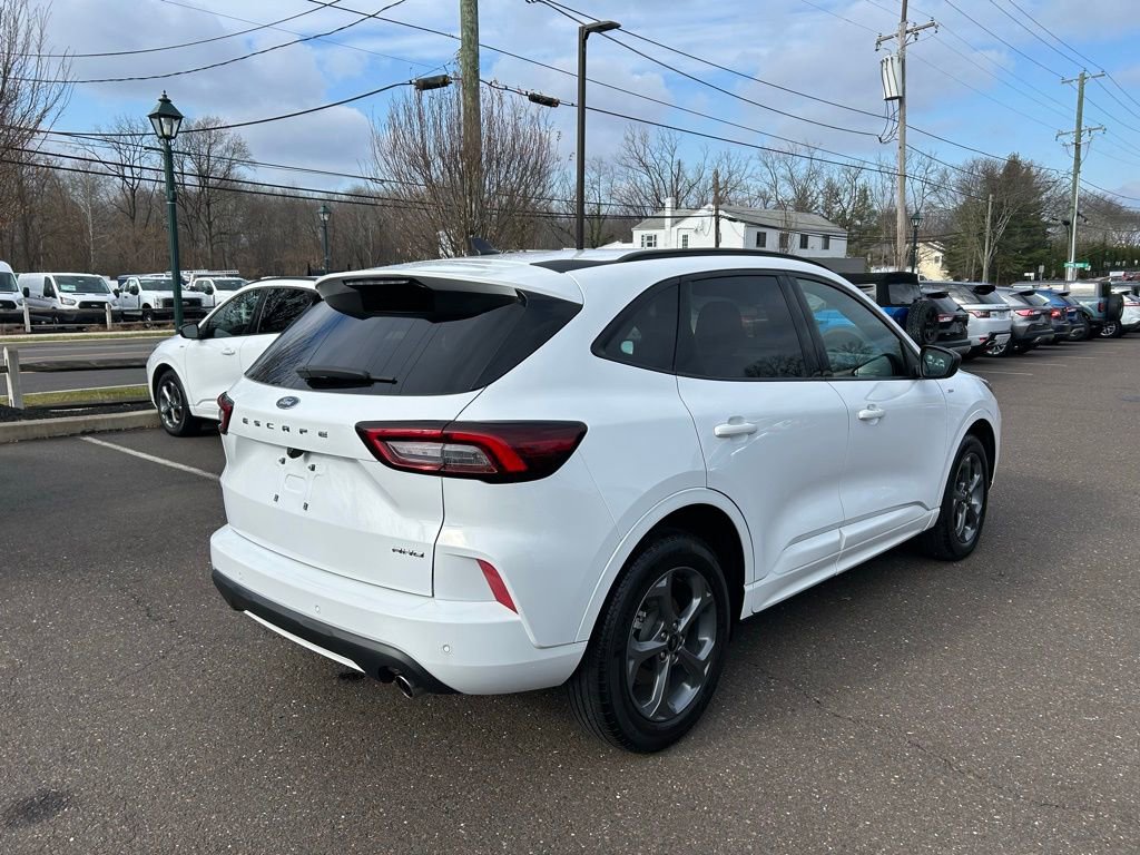 Certified 2023 Ford Escape ST-Line w/ Tech Pack #1 image 6