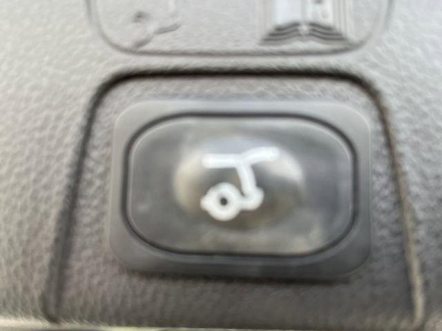 Certified 2018 Ford C-MAX Titanium w/ Equipment Group 301A image 10