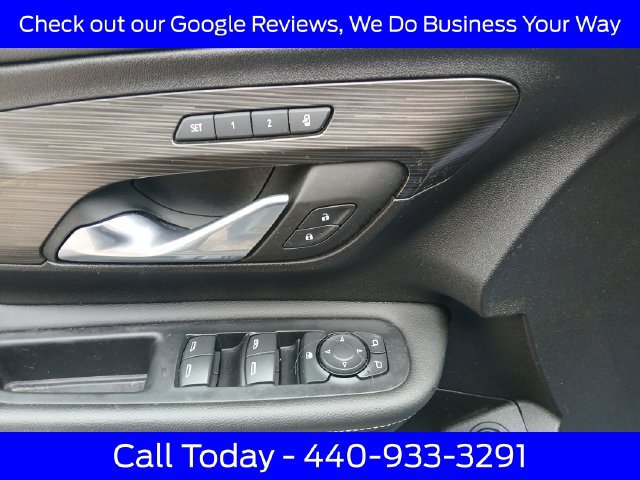 Used 2024 GMC Terrain SLT AWD/4WD image 19