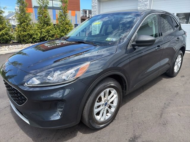 Certified 2022 Ford Escape SE w/ Convenience Package AWD/4WD image 2