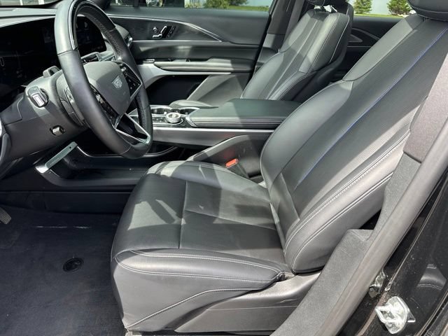 Used 2024 Cadillac Lyriq Sport AWD/4WD image 18
