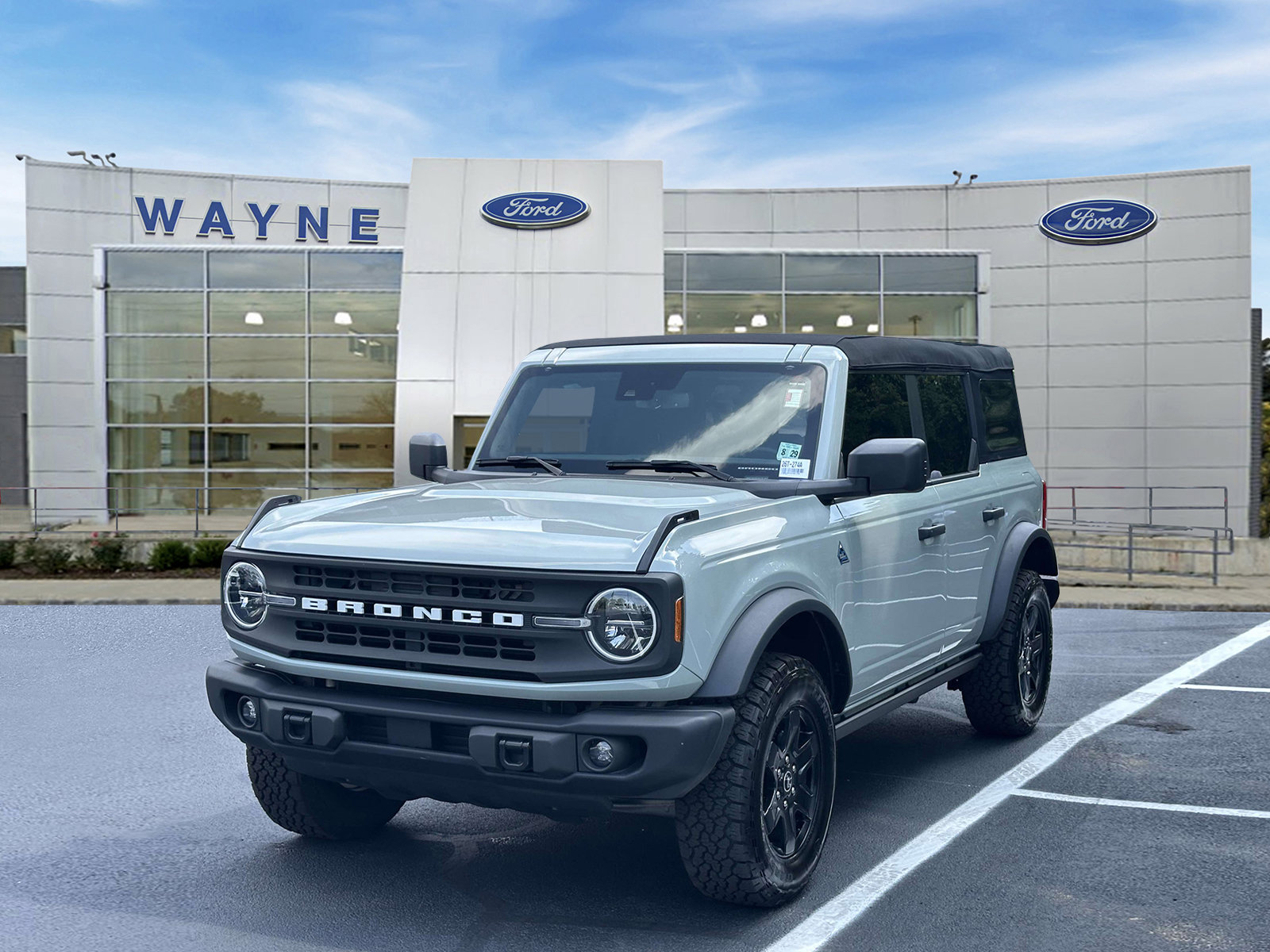 Certified 2024 Ford Bronco Black Diamond AWD/4WD image 2