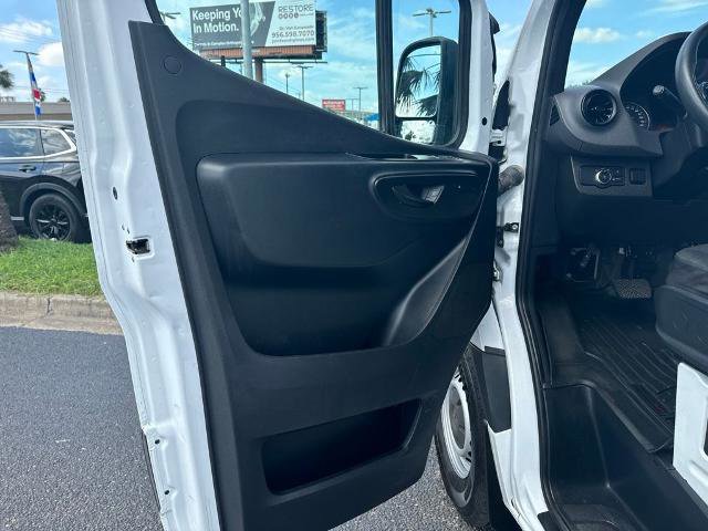 Used 2024 Mercedes-Benz Sprinter 2500 image 15