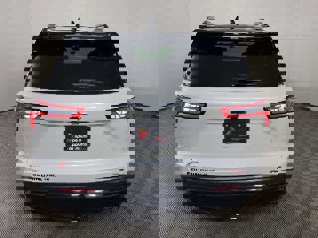 Used 2025 Chevrolet Equinox RS w/ Safety and Technology Package image 4