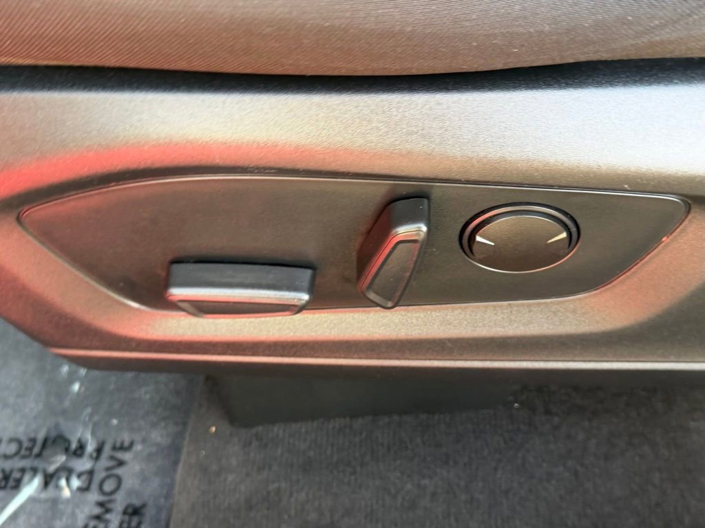 Certified 2022 Ford Explorer XLT image 18