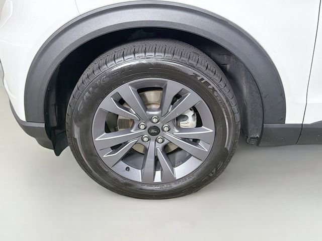 Certified 2022 Ford Explorer XLT w/ Equipment Group 202A image 38