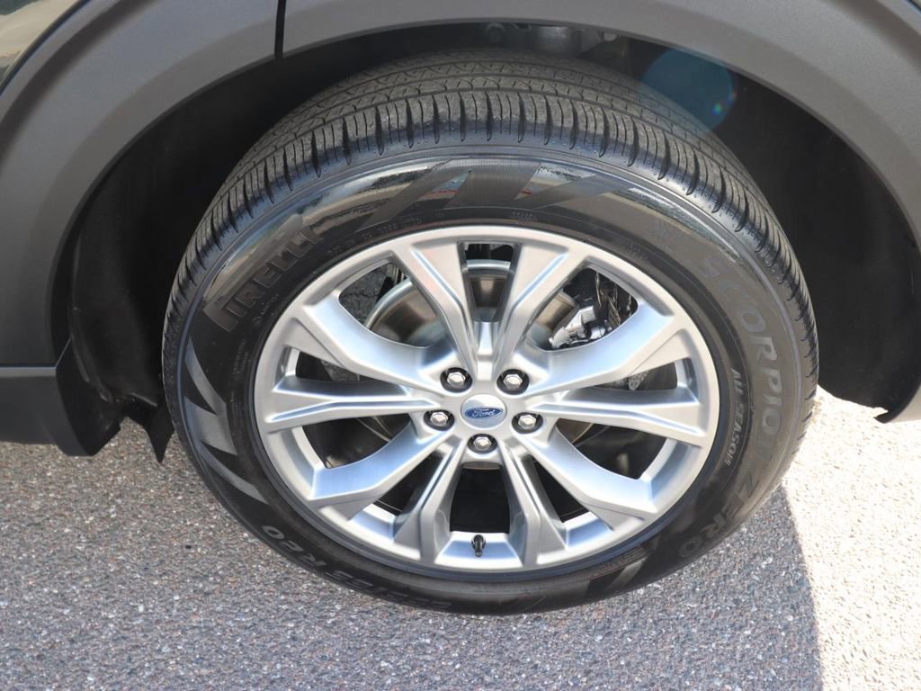 Certified 2022 Ford Explorer XLT w/ Equipment Group 202A image 25