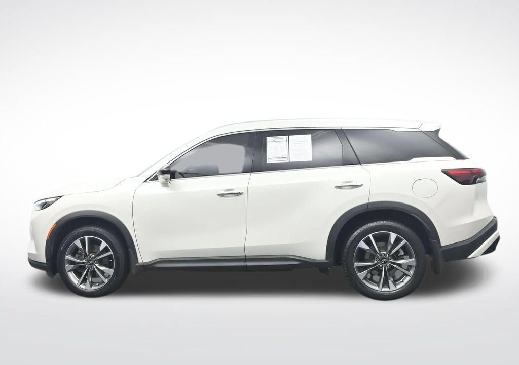 Used 2023 INFINITI QX60 Luxe w/ Performance Audio Package FWD image 10