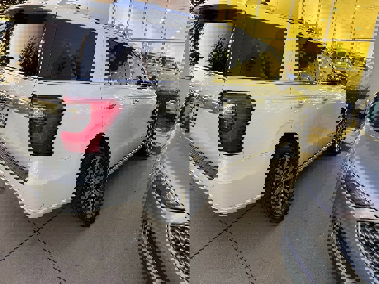 Certified 2021 Ford Expedition Platinum image 3