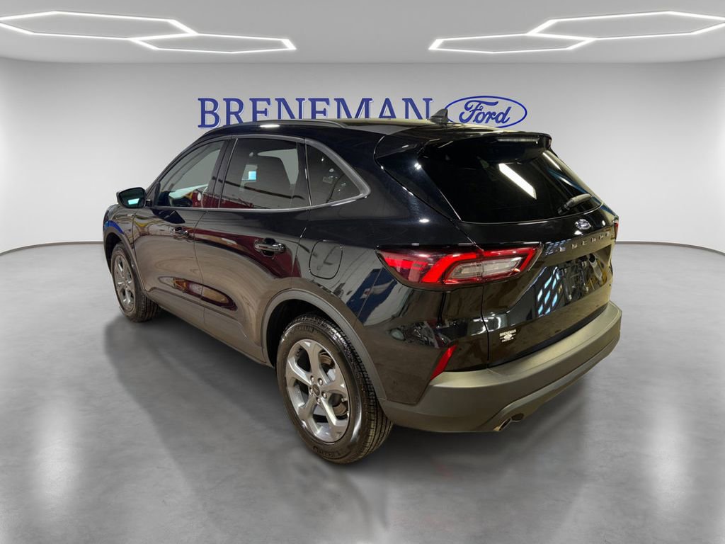 Certified 2025 Ford Escape ST-Line image 3