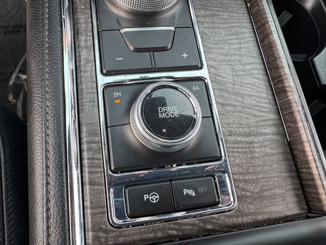 Certified 2019 Ford Expedition Max Limited w/ Equipment Group 302A AWD/4WD image 31