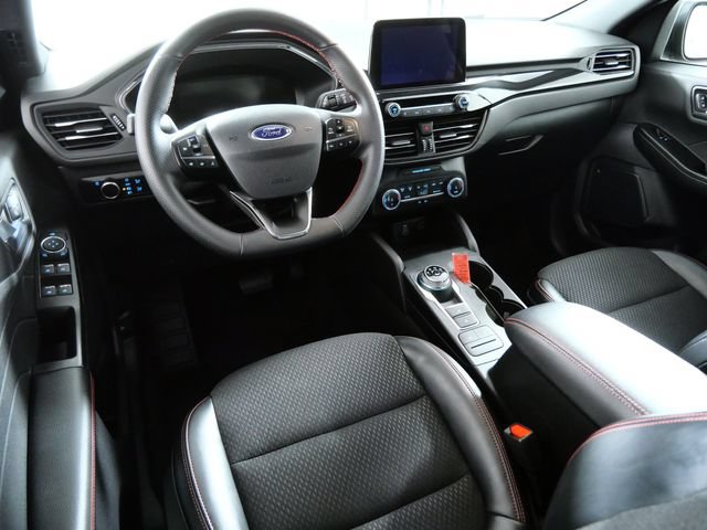 Certified 2025 Ford Escape ST-Line AWD/4WD image 31