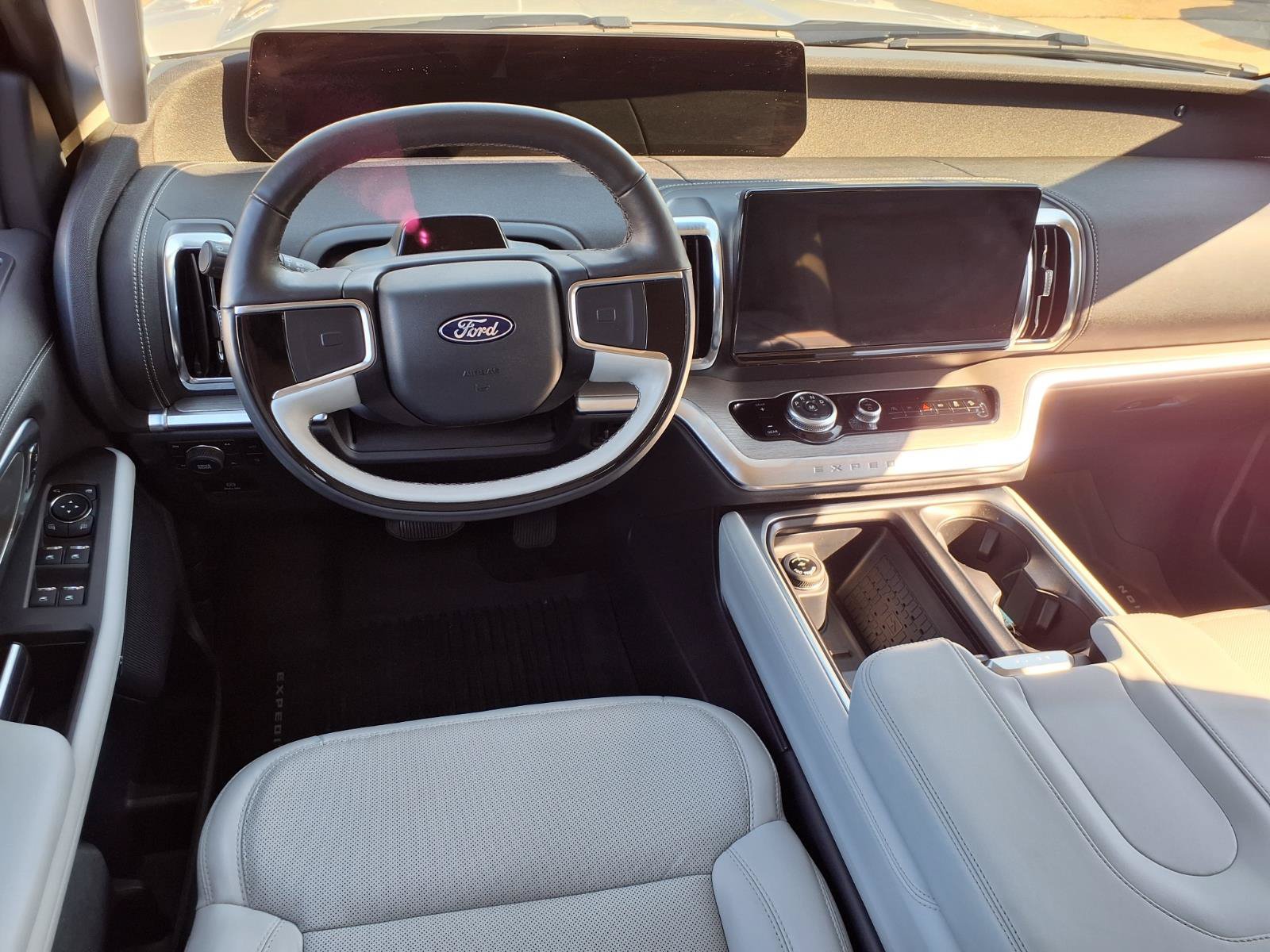 Certified 2025 Ford Expedition Platinum AWD/4WD image 14