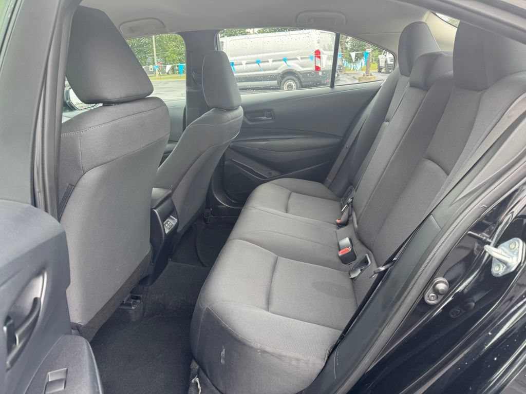 Used 2025 Toyota Corolla LE FWD image 17