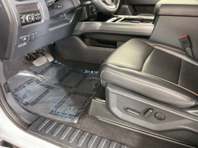 Certified 2025 Ford F450 Lariat w/ FX4 Off-Road Package AWD/4WD image 18