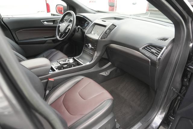 Certified 2020 Ford Edge Titanium w/ Equipment Group 301A image 18