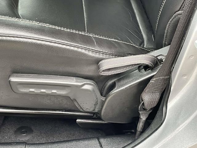Used 2018 Jeep Wrangler Unlimited Sahara AWD/4WD image 16