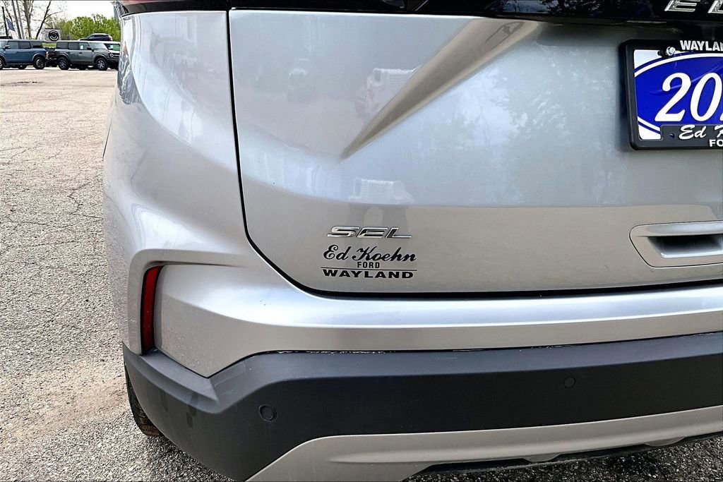 Certified 2024 Ford Edge SEL w/ Convenience Package AWD/4WD image 8