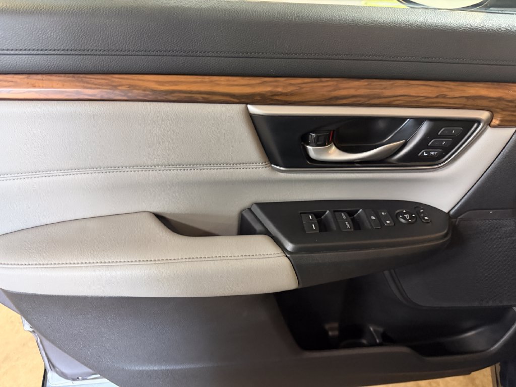 Used 2020 Honda CR-V EX-L image 19
