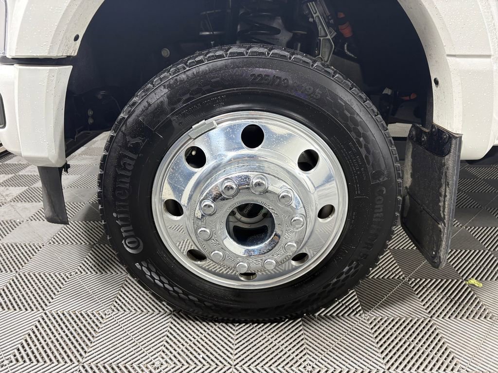 Certified 2026 Ford F450 Platinum w/ FX4 Off-Road Package AWD/4WD image 11