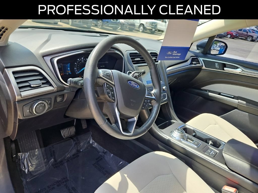 Certified 2020 Ford Fusion SE w/ Equipment Group 151A FWD image 17