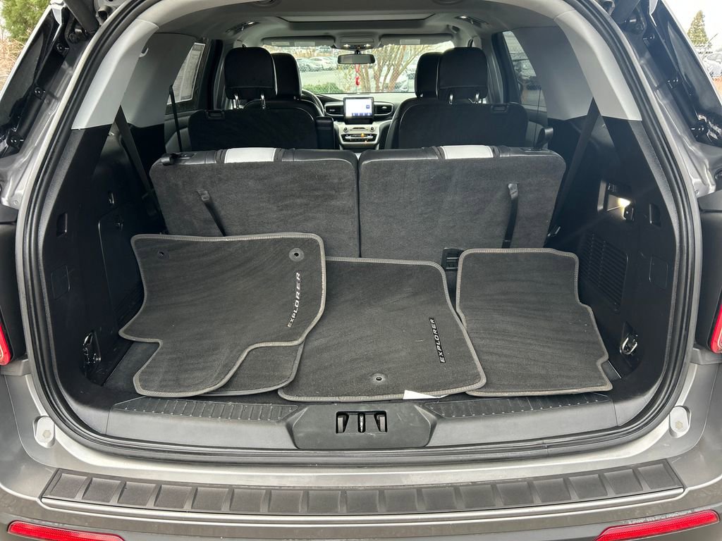 Certified 2021 Ford Explorer XLT w/ Equipment Group 202A image 29