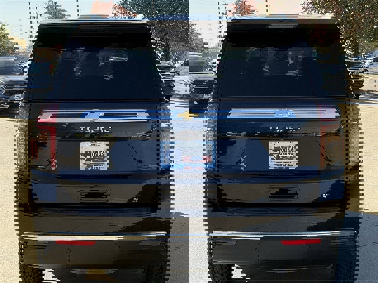 Used 2023 Chevrolet Tahoe LT w/ Luxury Package image 6