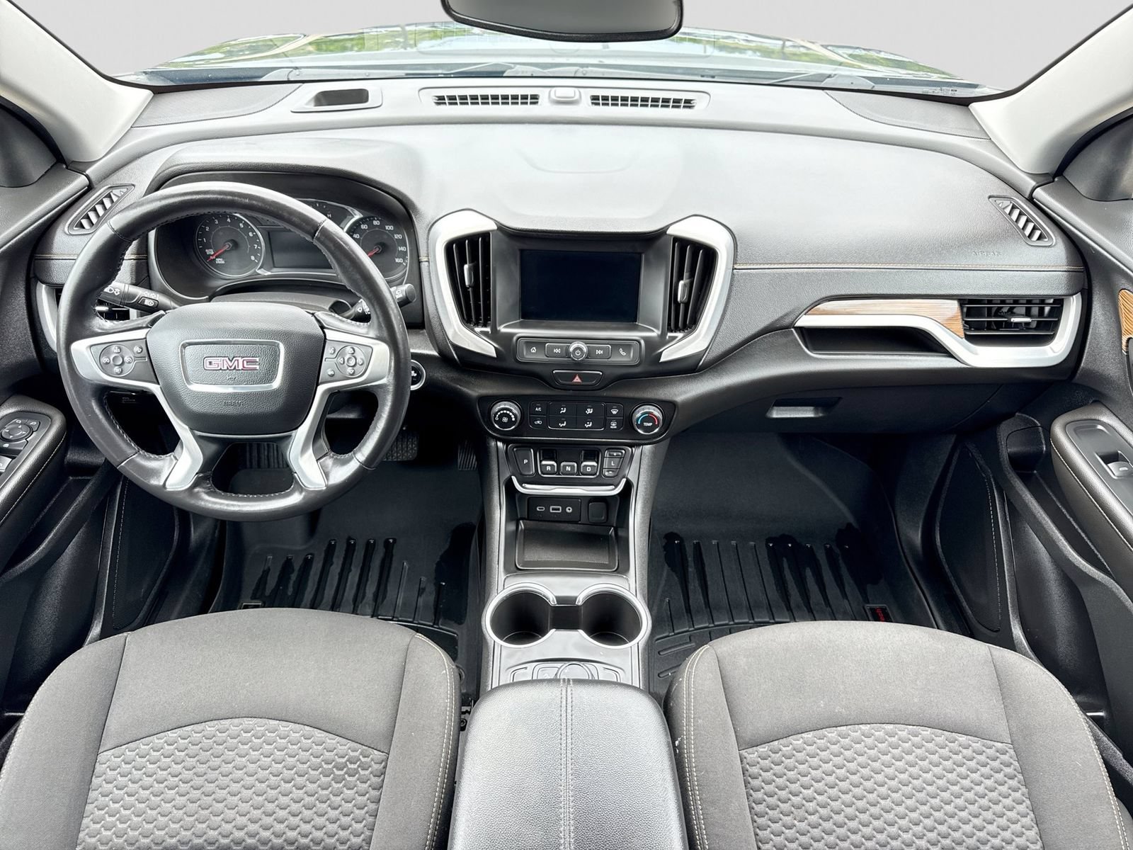 Used 2020 GMC Terrain SLE FWD image 16