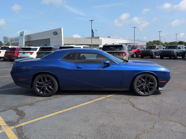 Used 2022 Dodge Challenger R/T w/ Blacktop Package RWD image 9
