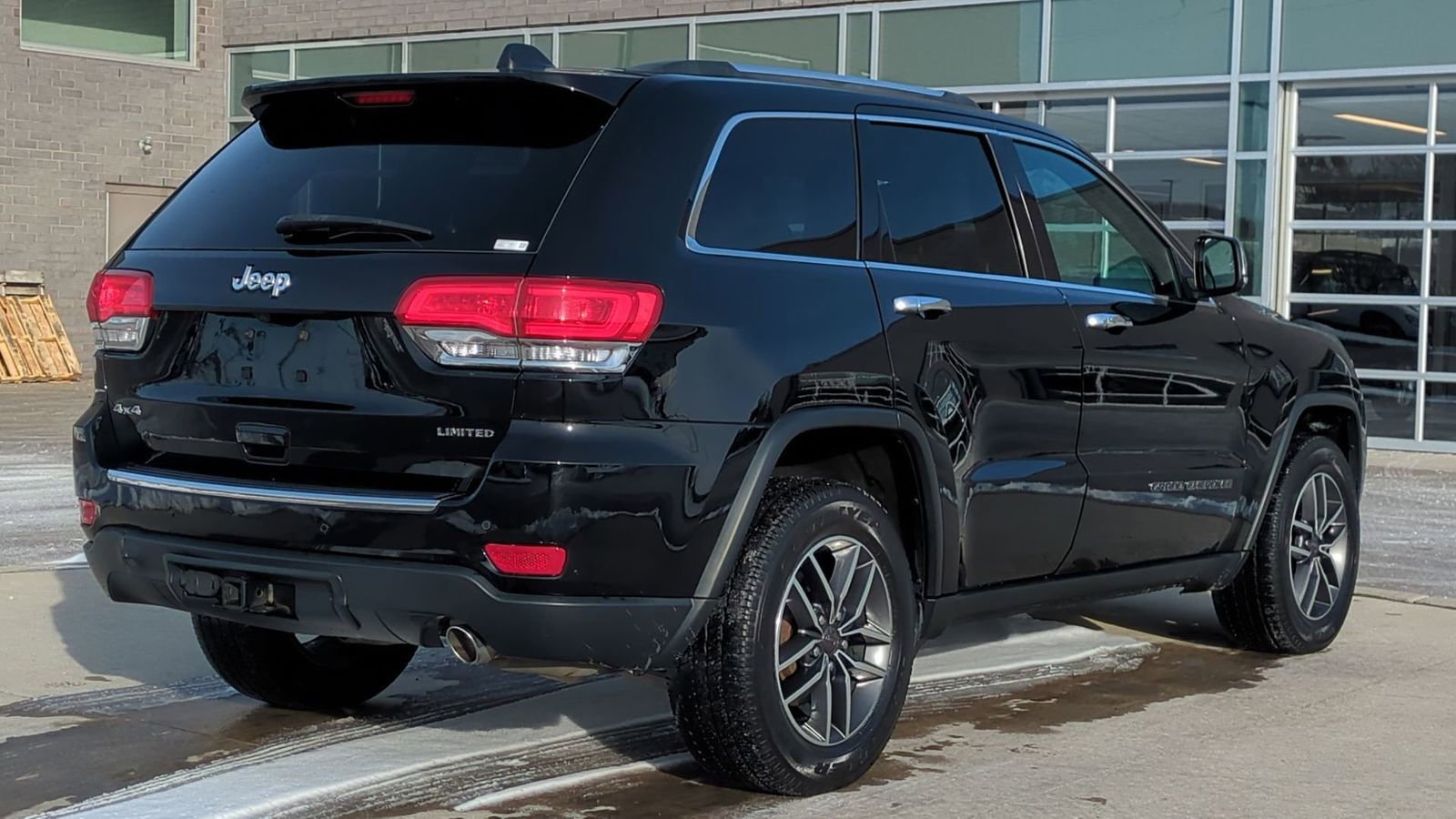 Used 2019 Jeep Grand Cherokee Limited w/ Trailer Tow Group IV image 7
