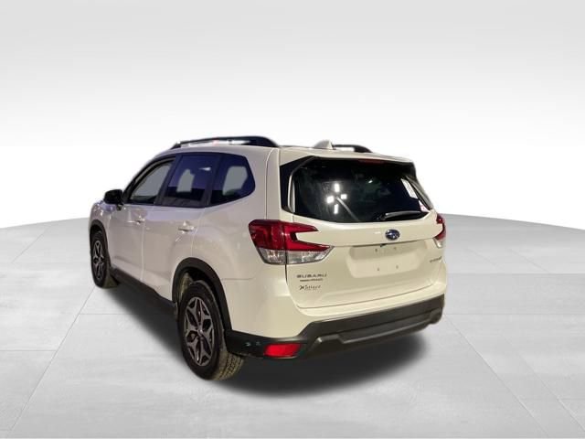 Used 2021 Subaru Forester Premium image 10